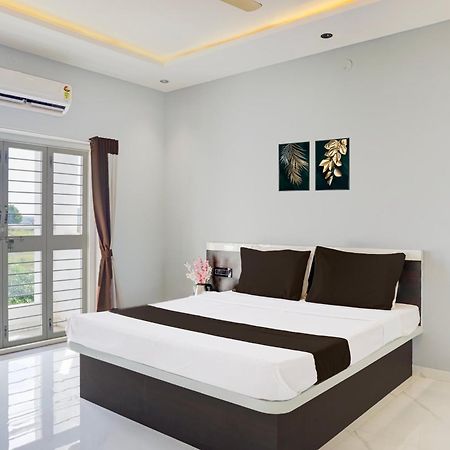 Hotel O Jeevan Restaurant & Lodging Kavathe Esterno foto