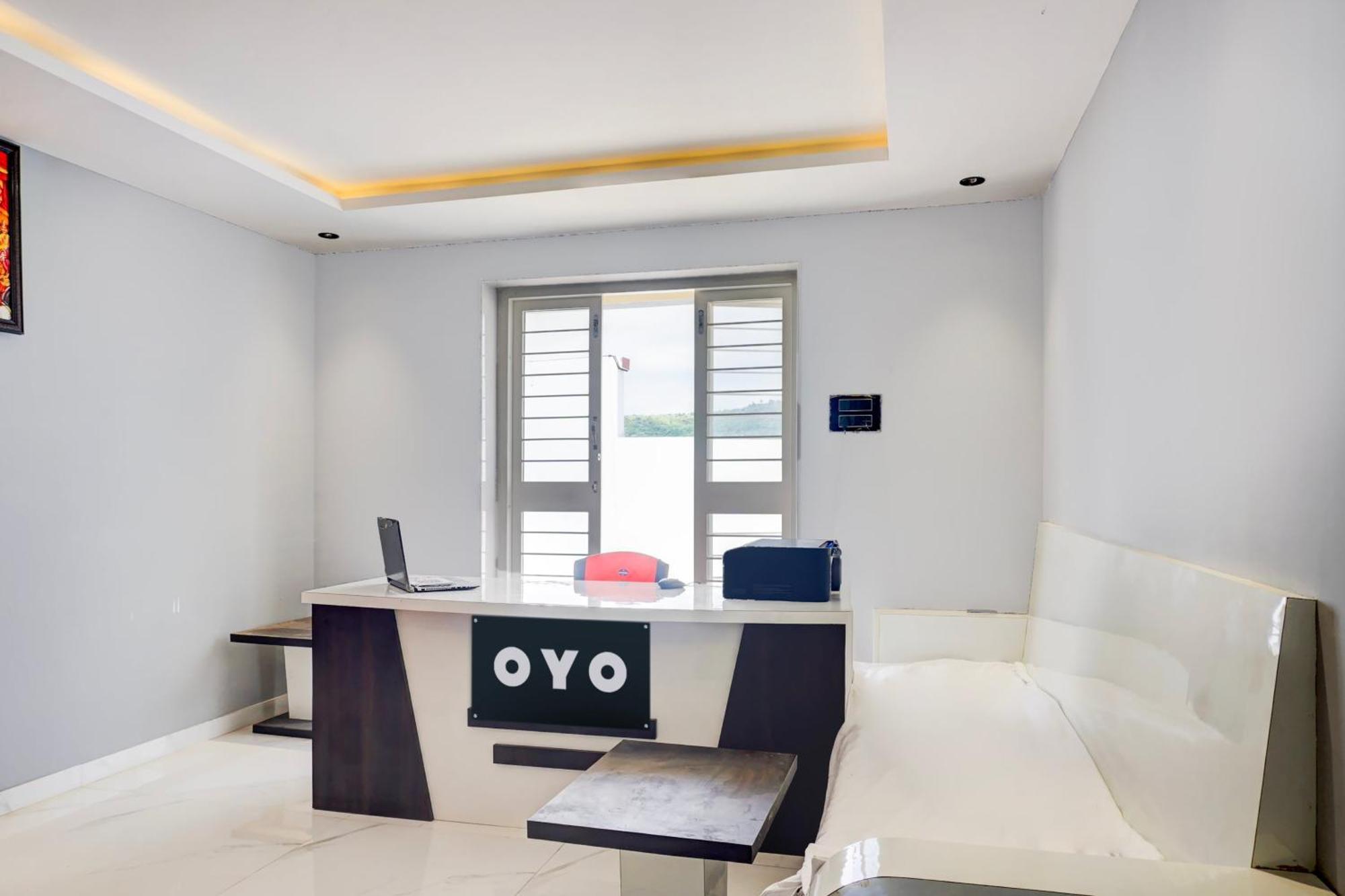 Hotel O Jeevan Restaurant & Lodging Kavathe Esterno foto